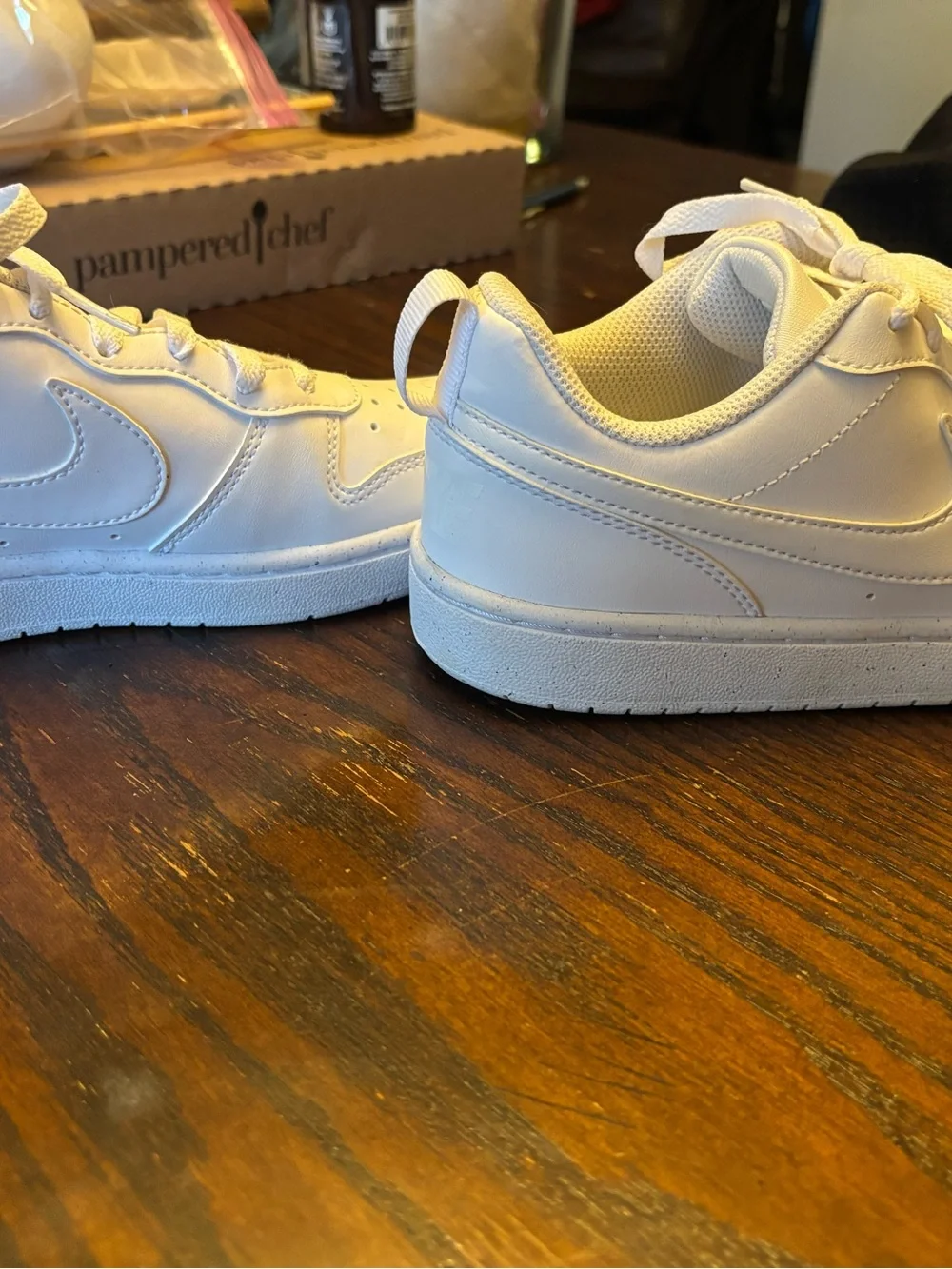 Nike White Leather Low Top Lace Up Athletic  sneakers. DV5456-106